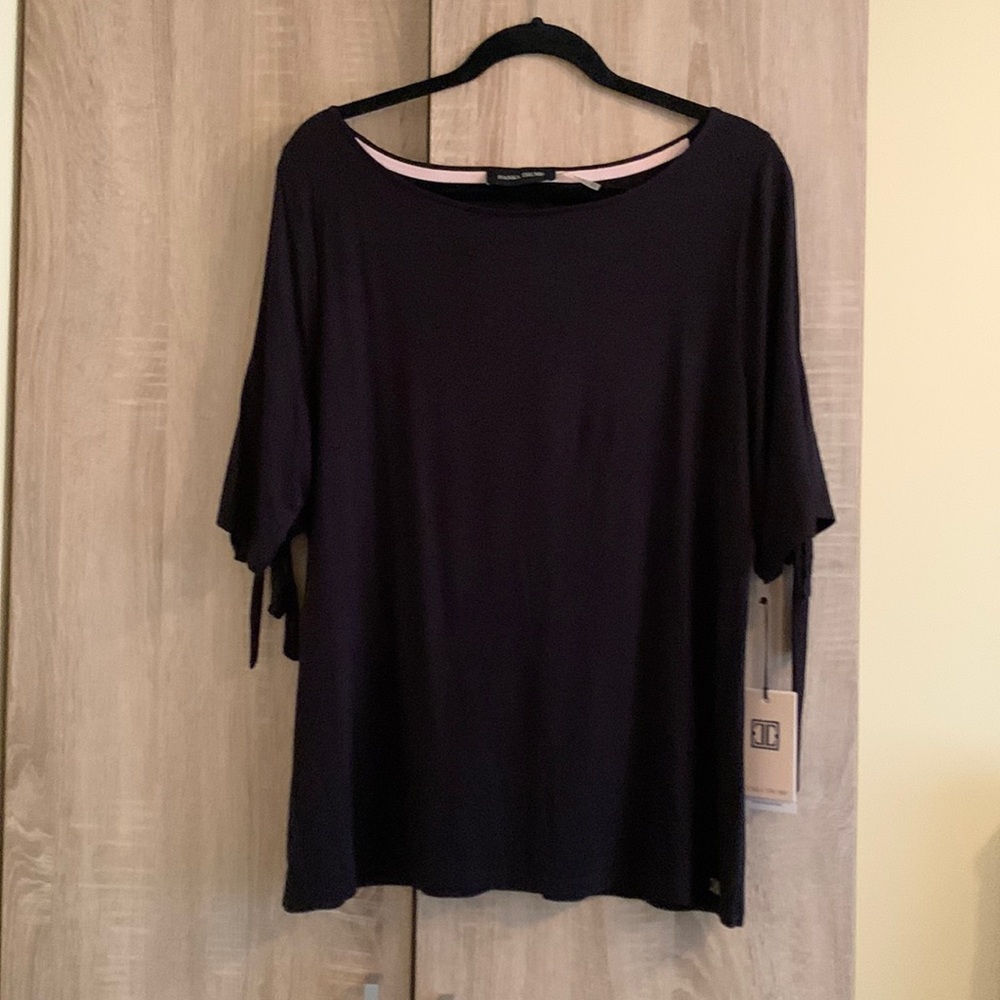 Ivanka Trump cold shoulders top